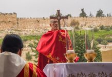 Polémica mundial porque Israel impidió celebrar el Domingo de Ramos en la Iglesia del Santo Sepulcro