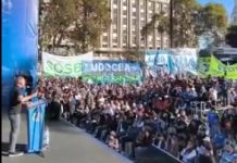 La CGT marchó a Plaza de Mayo por el Día del Trabajador, en homenaje al papa Francisco y contra la reforma laboral